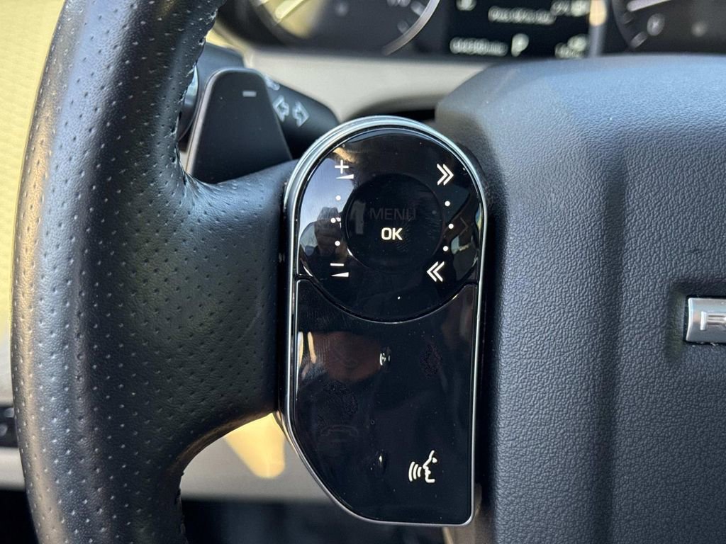 Used 2020 Land Rover Range Rover Velar S image 26