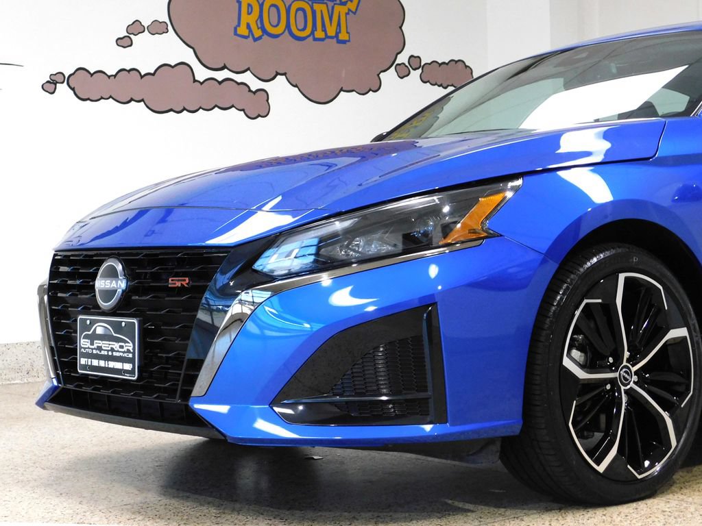 Used 2025 Nissan Altima 2.5 SR AWD/4WD image 16