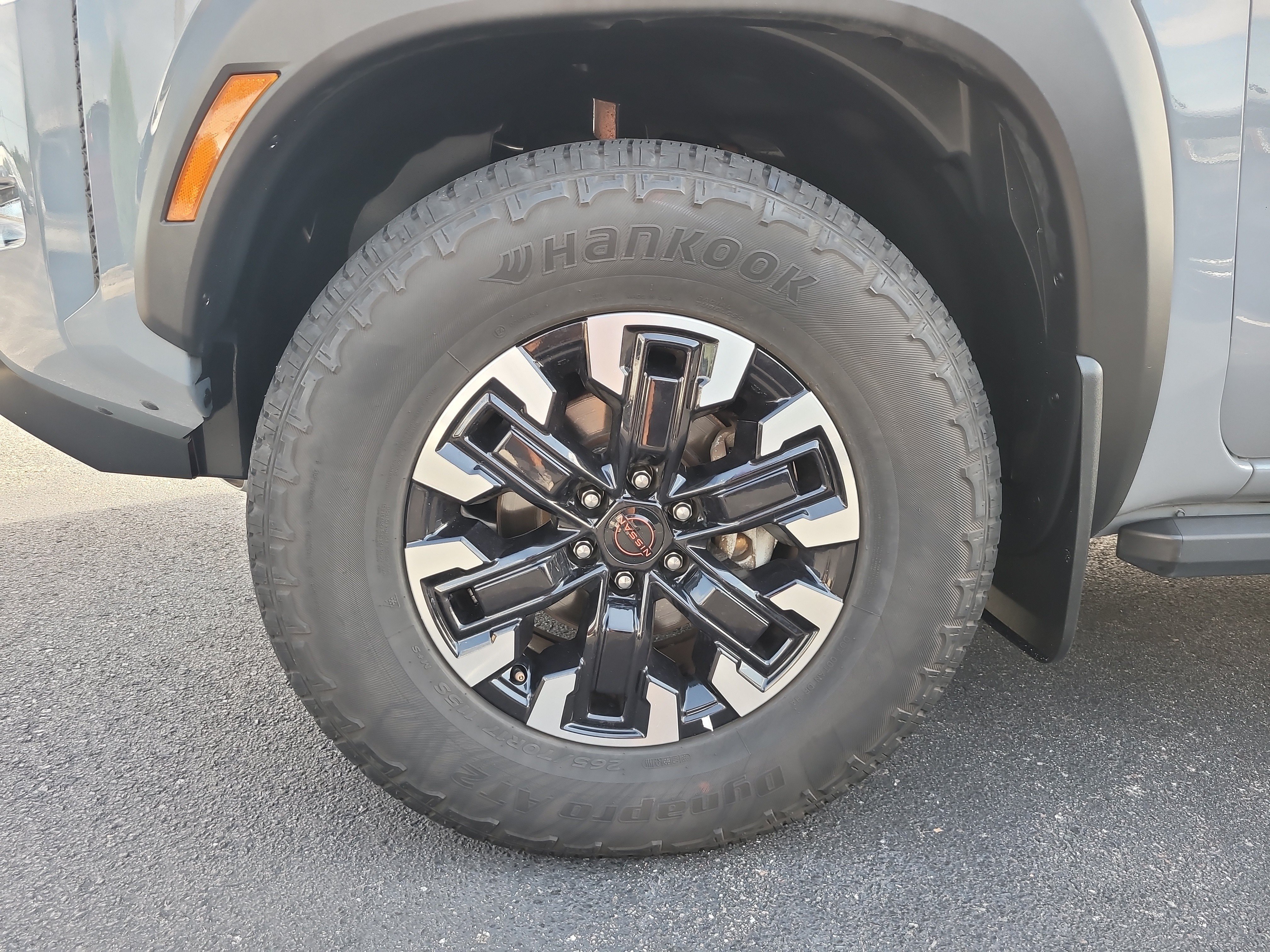 Used 2023 Nissan Frontier PRO-4X w/ Technology Package AWD/4WD image 10