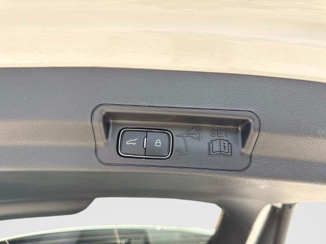 New 2027 Ford Explorer Platinum w/ 3.0L Ultimate Package RWD image 13