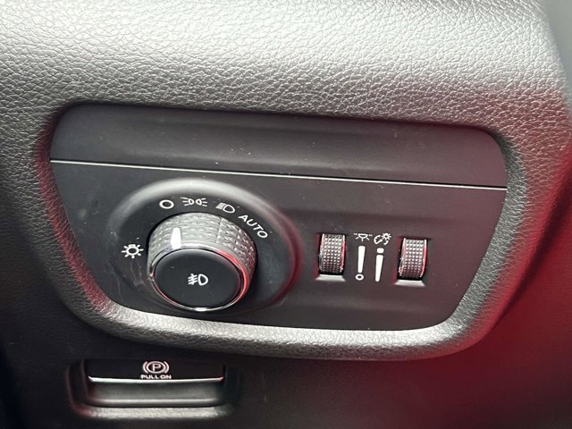 Used 2022 Jeep Grand Cherokee L Limited image 19