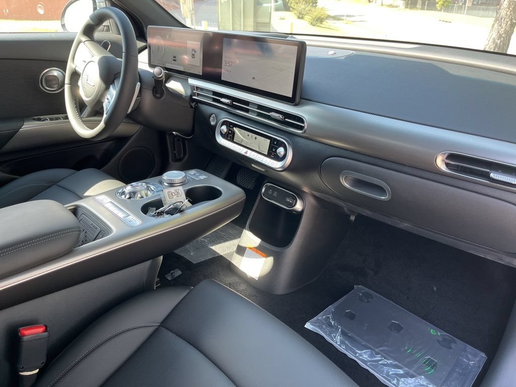 New 2024 Genesis GV60 RWD image 13