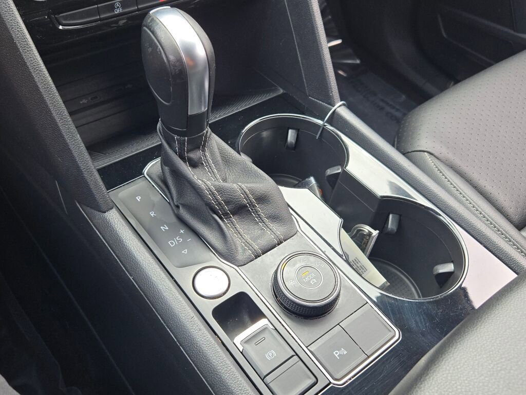 Used 2023 Volkswagen Atlas SE image 35