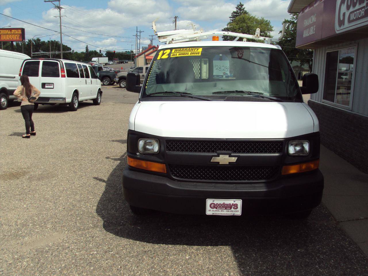 Used 2012 Chevrolet Express 1500 AWD image 3