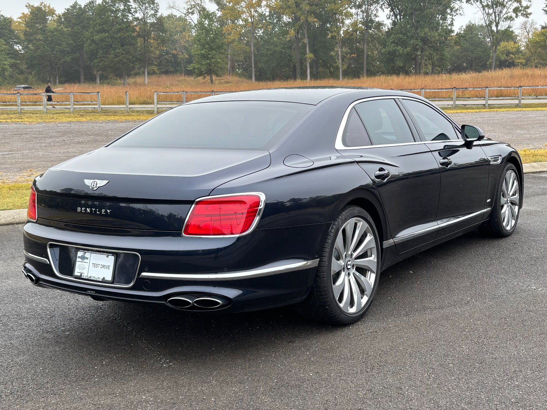 Used 2021 Bentley Flying Spur V8 AWD/4WD image 3