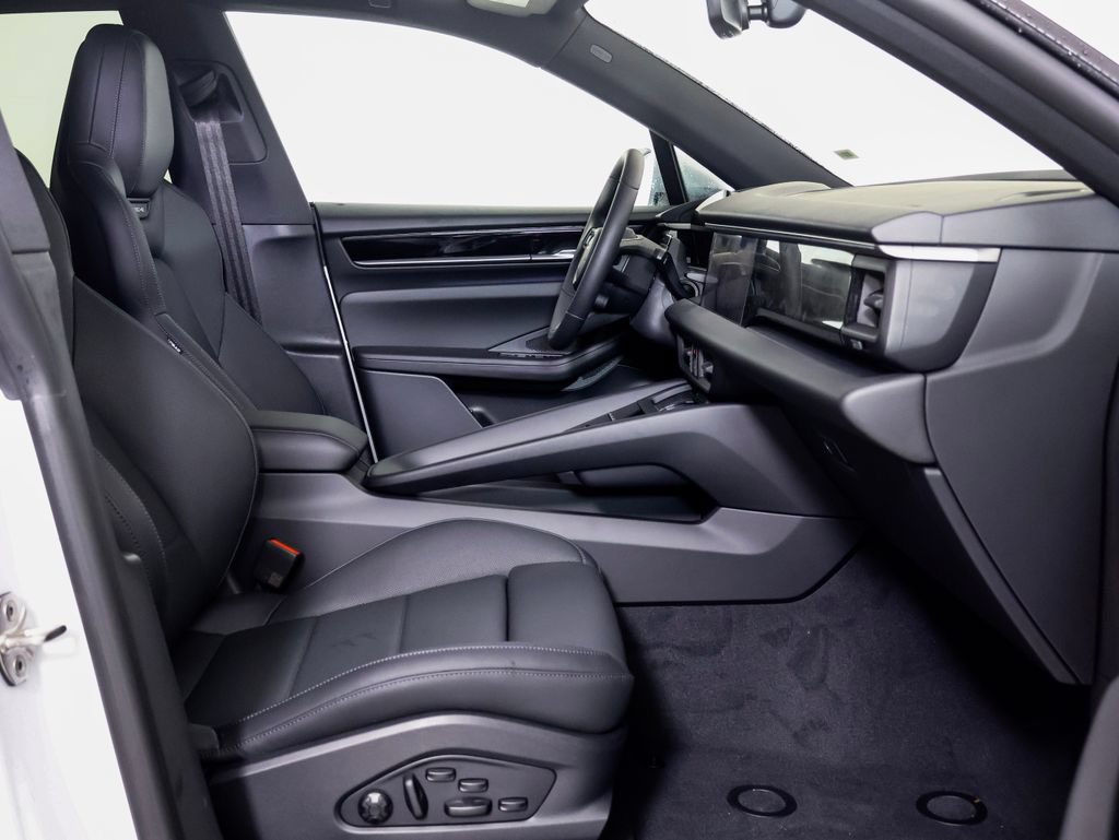 New 2026 Porsche Macan 4 Electric AWD/4WD image 27