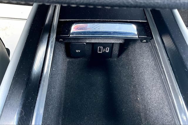 Used 2022 Lincoln Corsair AWD w/ Equipment Group 101A image 19