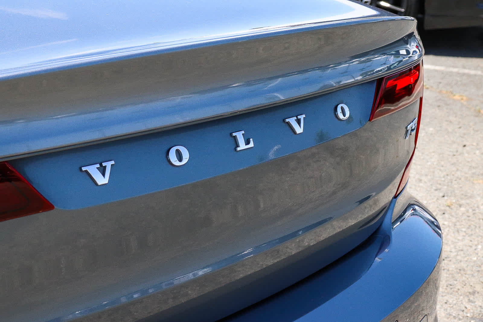 Used 2018 Volvo S90 T5 Momentum w/ Convenience Package FWD image 12