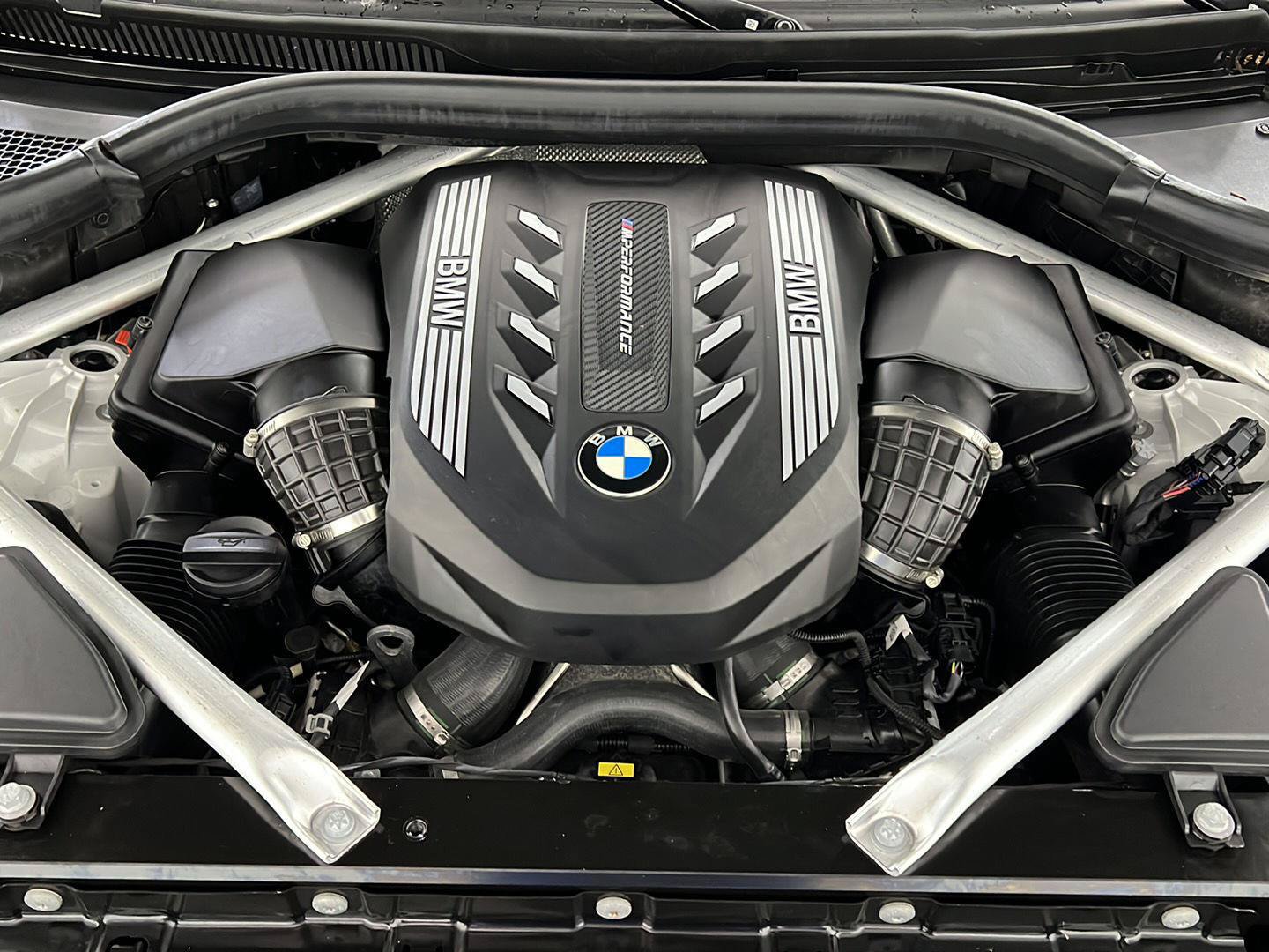 Used 2023 BMW X6 M50i w/ Climate Comfort Package AWD/4WD image 25