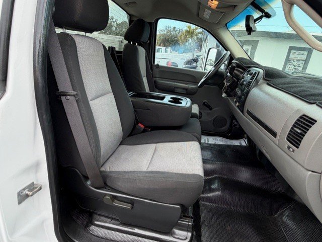 Used 2007 Chevrolet Silverado 3500 W/T w/ Provisions, Wrecker Package RWD image 17