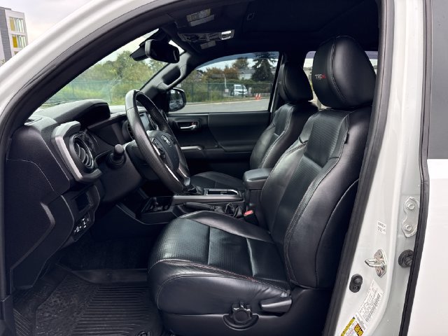 Used 2019 Toyota Tacoma TRD Pro AWD/4WD image 16