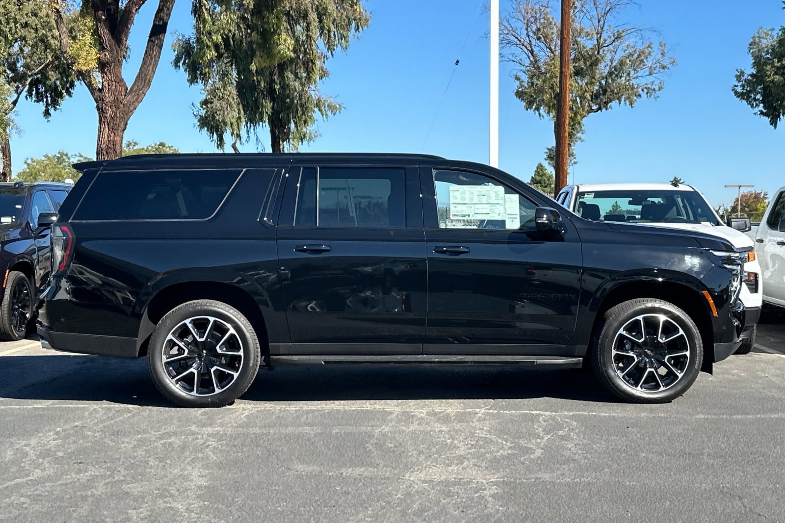New 2026 Chevrolet Suburban RST w/ Advanced Technology Package image 3