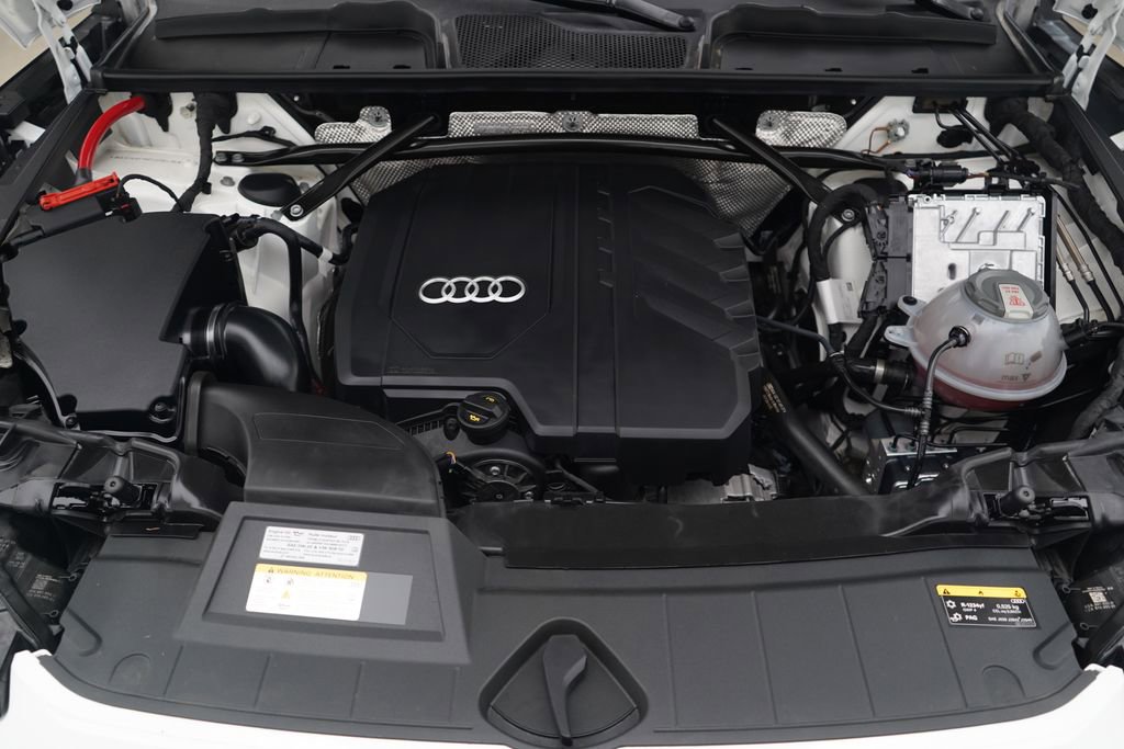Used 2023 Audi Q5 2.0T Premium w/ Convenience Package image 13