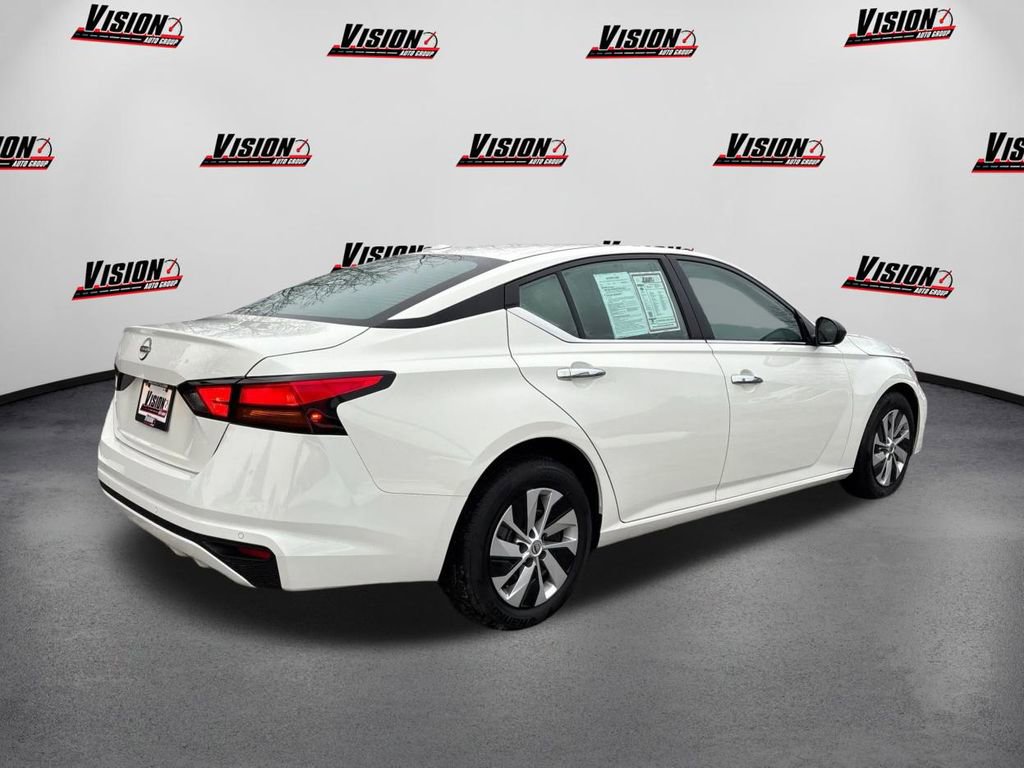 Certified 2025 Nissan Altima 2.5 S image 5