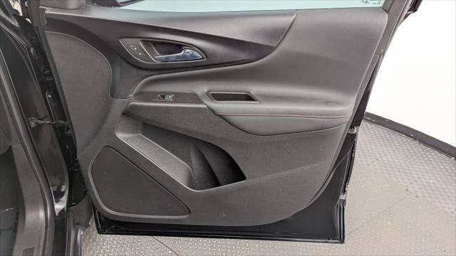 Used 2022 Chevrolet Equinox RS FWD image 22