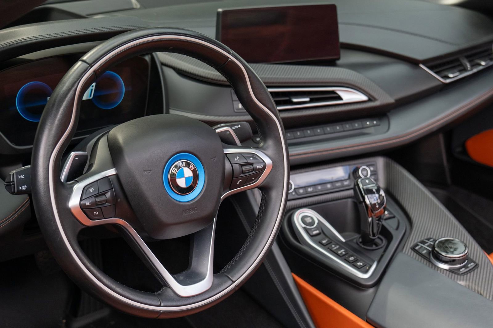 Used 2019 BMW i8 Roadster AWD/4WD image 41