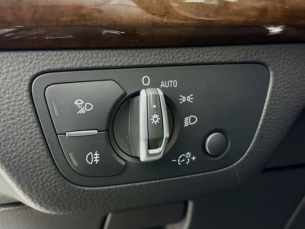 Used 2018 Audi Q5 2.0T Premium Plus w/ Premium Plus Package AWD/4WD image 12