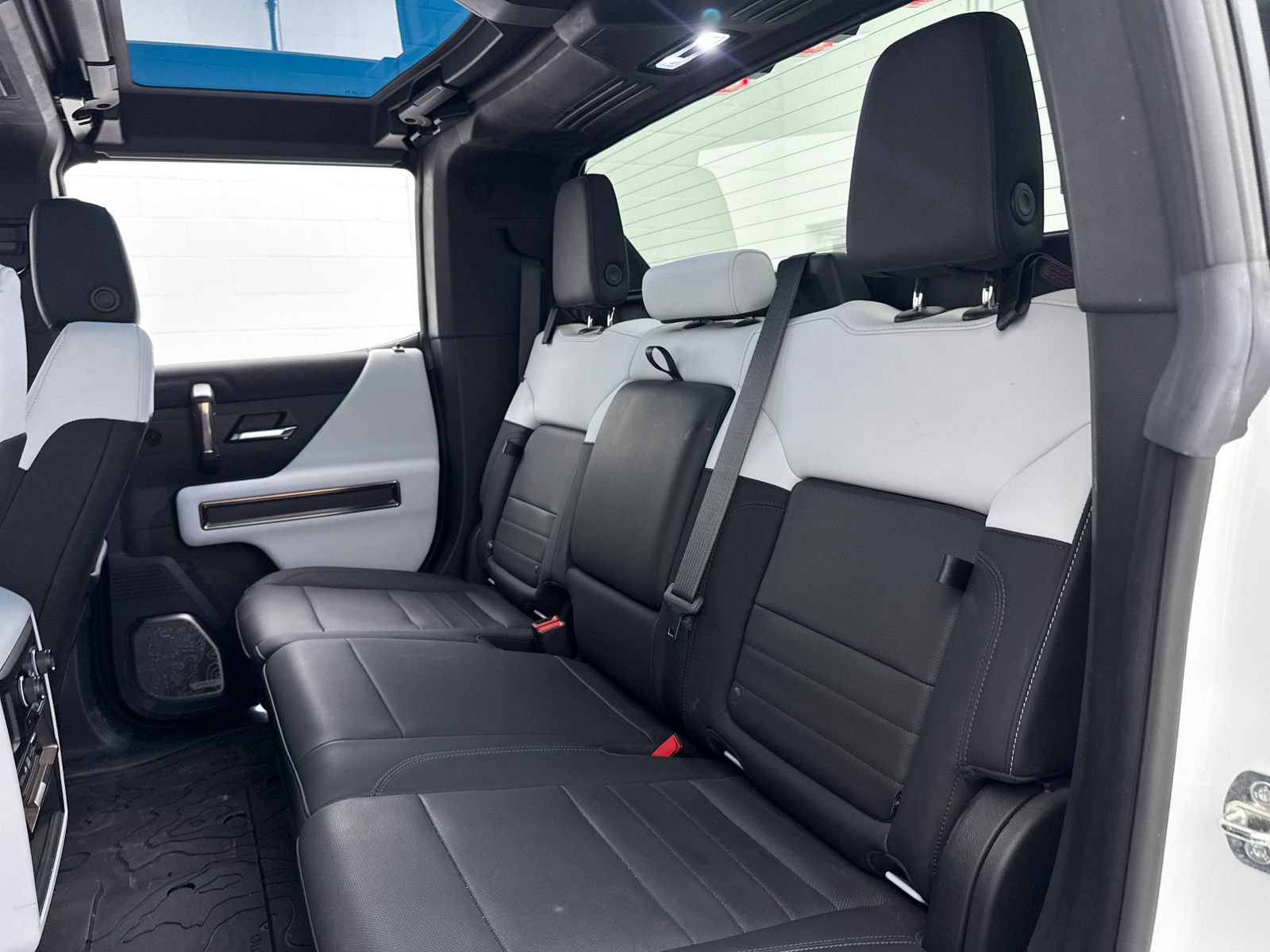 Used 2022 GMC Hummer EV Edition 1 w/ LPO, Illumination Package AWD/4WD image 32