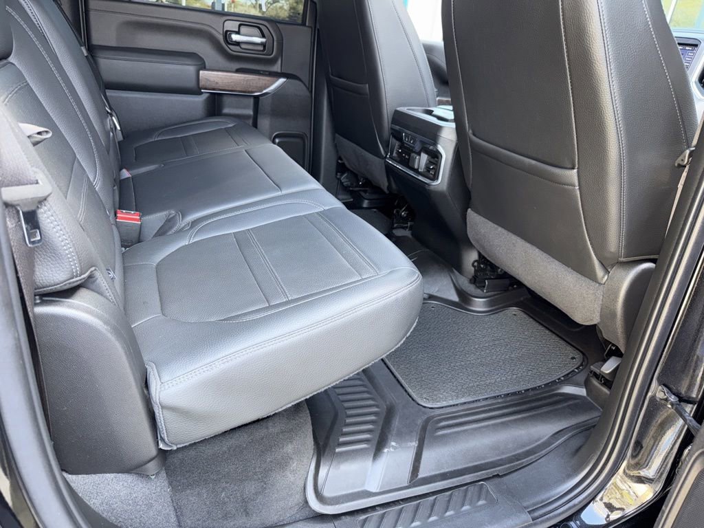 Used 2023 GMC Sierra 3500 Denali w/ Denali Black Diamond Edition image 28