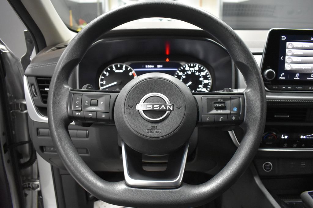 Used 2023 Nissan Rogue SV image 24