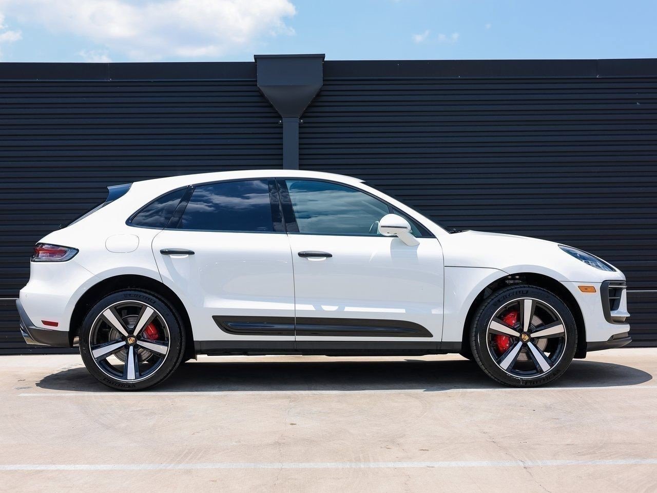 New 2025 Porsche Macan S image 8