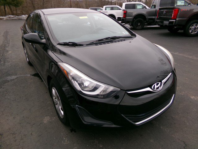 Used 2016 Hyundai Elantra SE FWD image 2