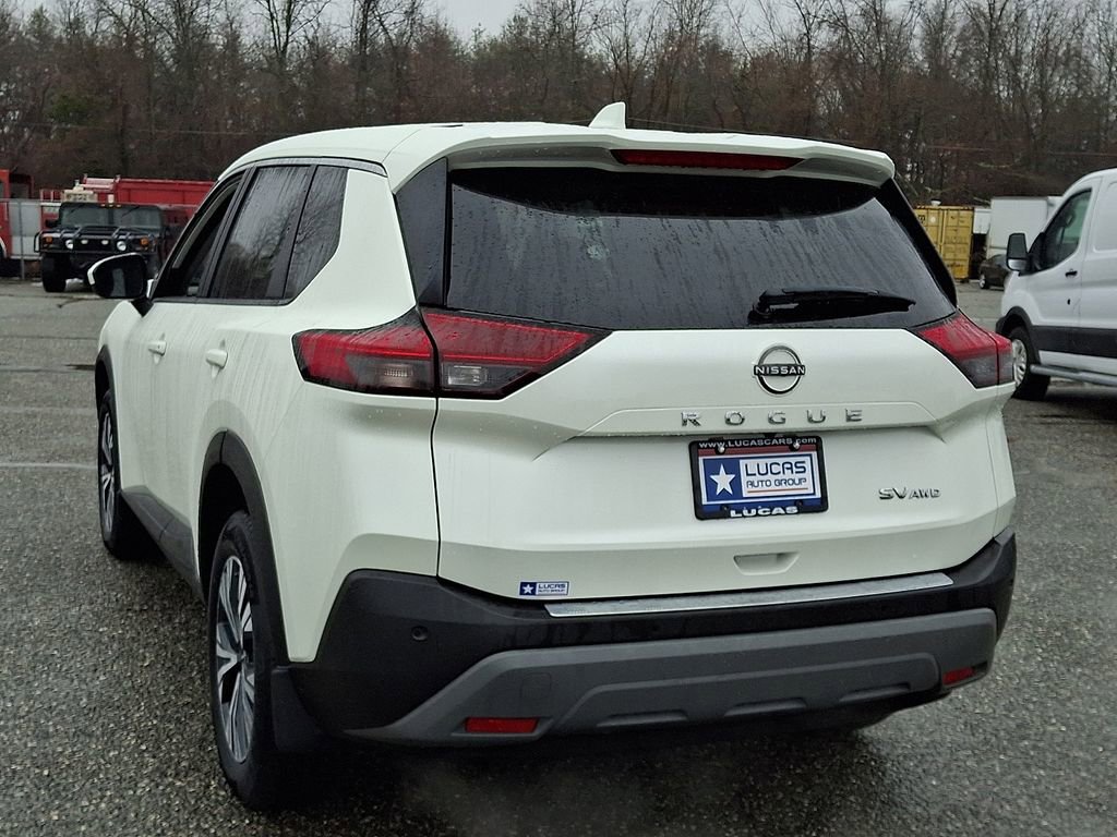 Used 2023 Nissan Rogue SV image 9