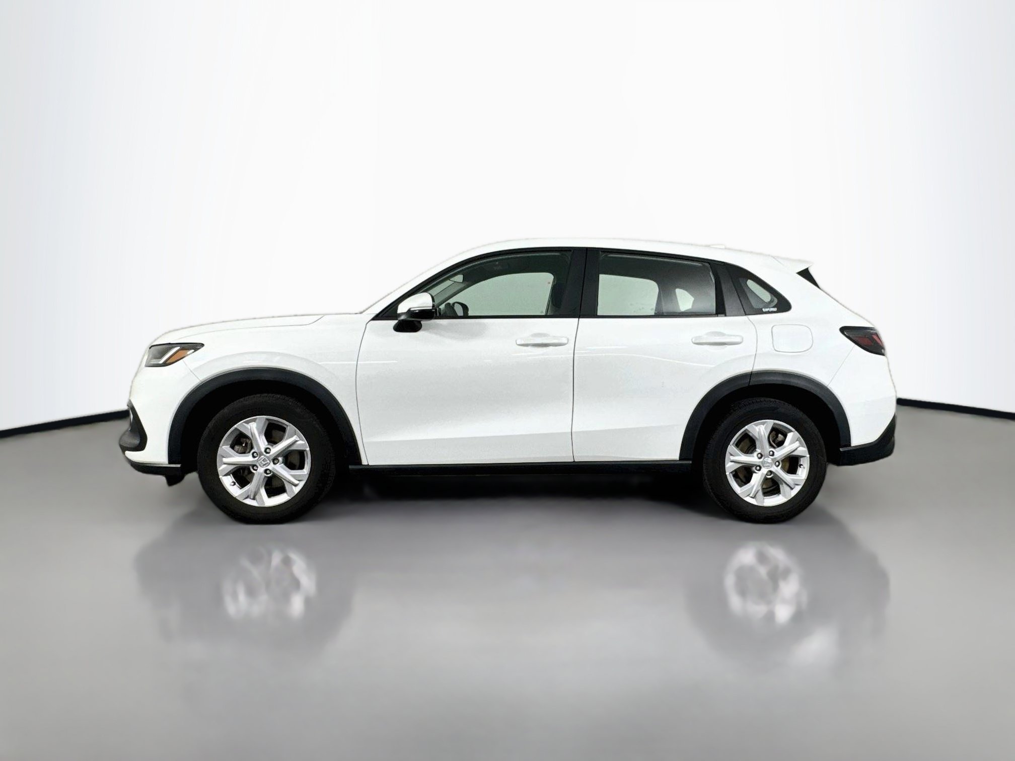 Used 2023 Honda HR-V LX image 4