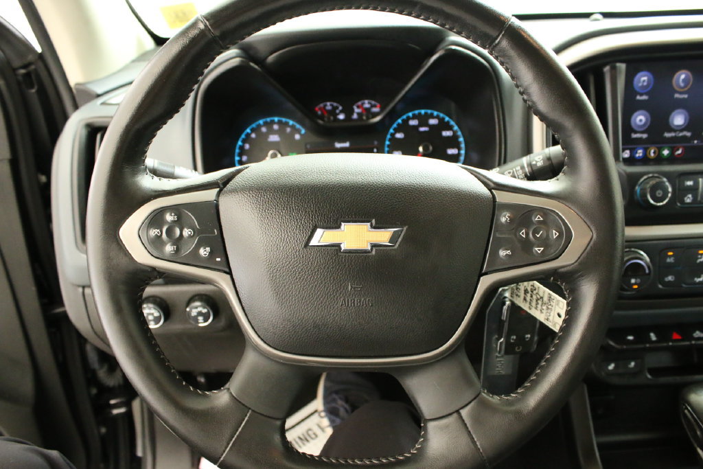 Used 2022 Chevrolet Colorado Z71 AWD/4WD image 17