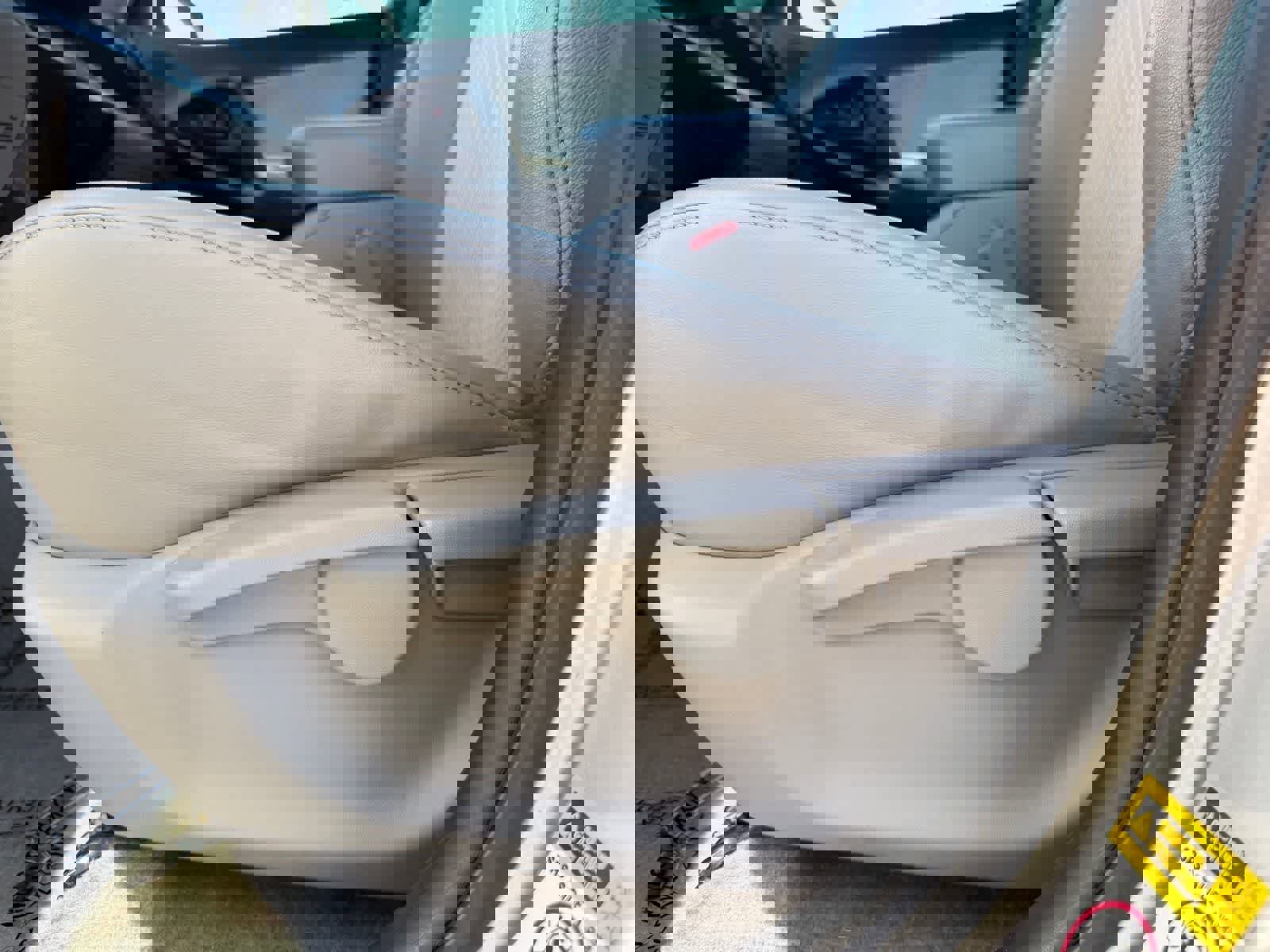 Used 2014 Toyota RAV4 EV FWD image 14