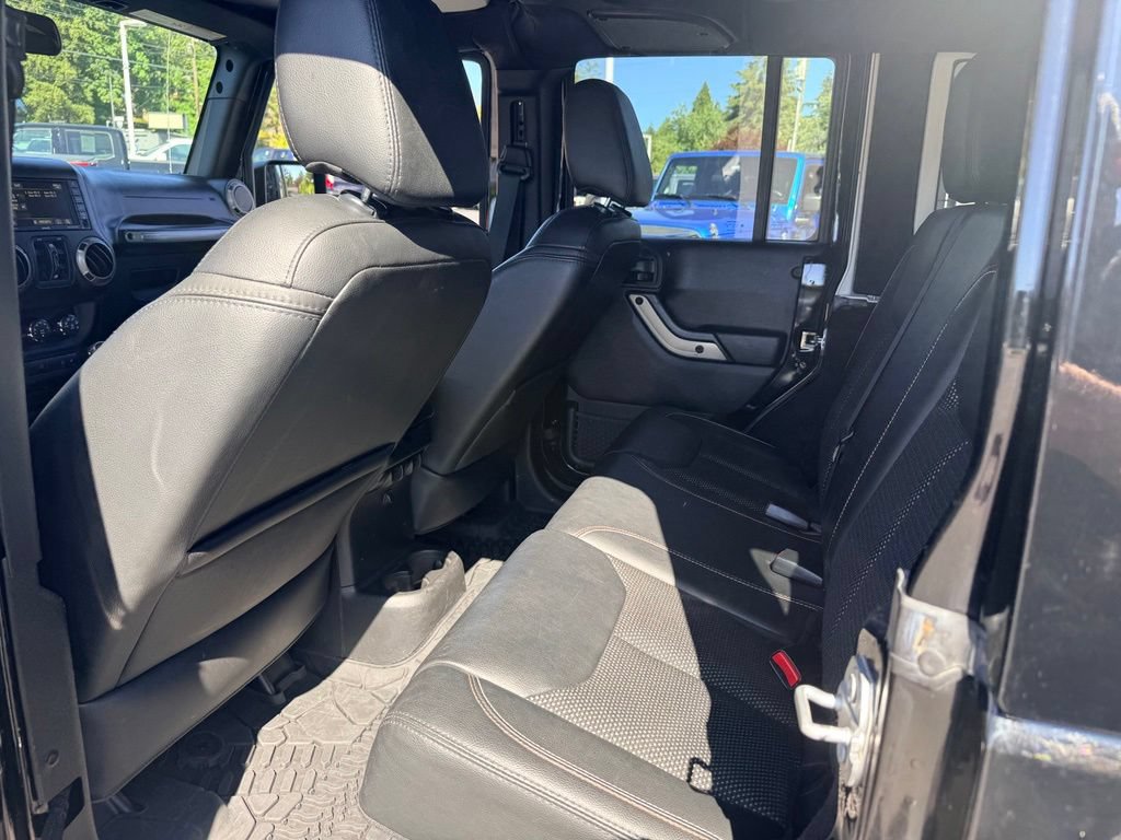 Used 2016 Jeep Wrangler Unlimited Sahara AWD/4WD image 33