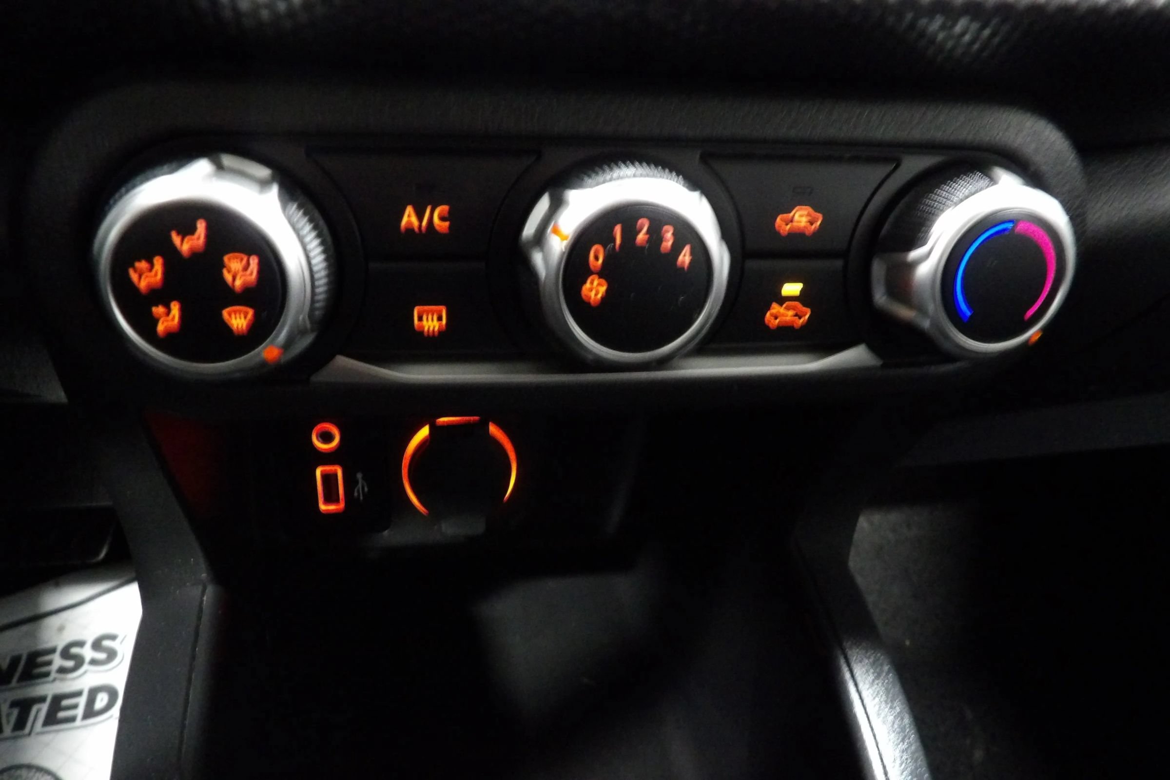 Used 2020 Nissan Kicks S FWD image 13
