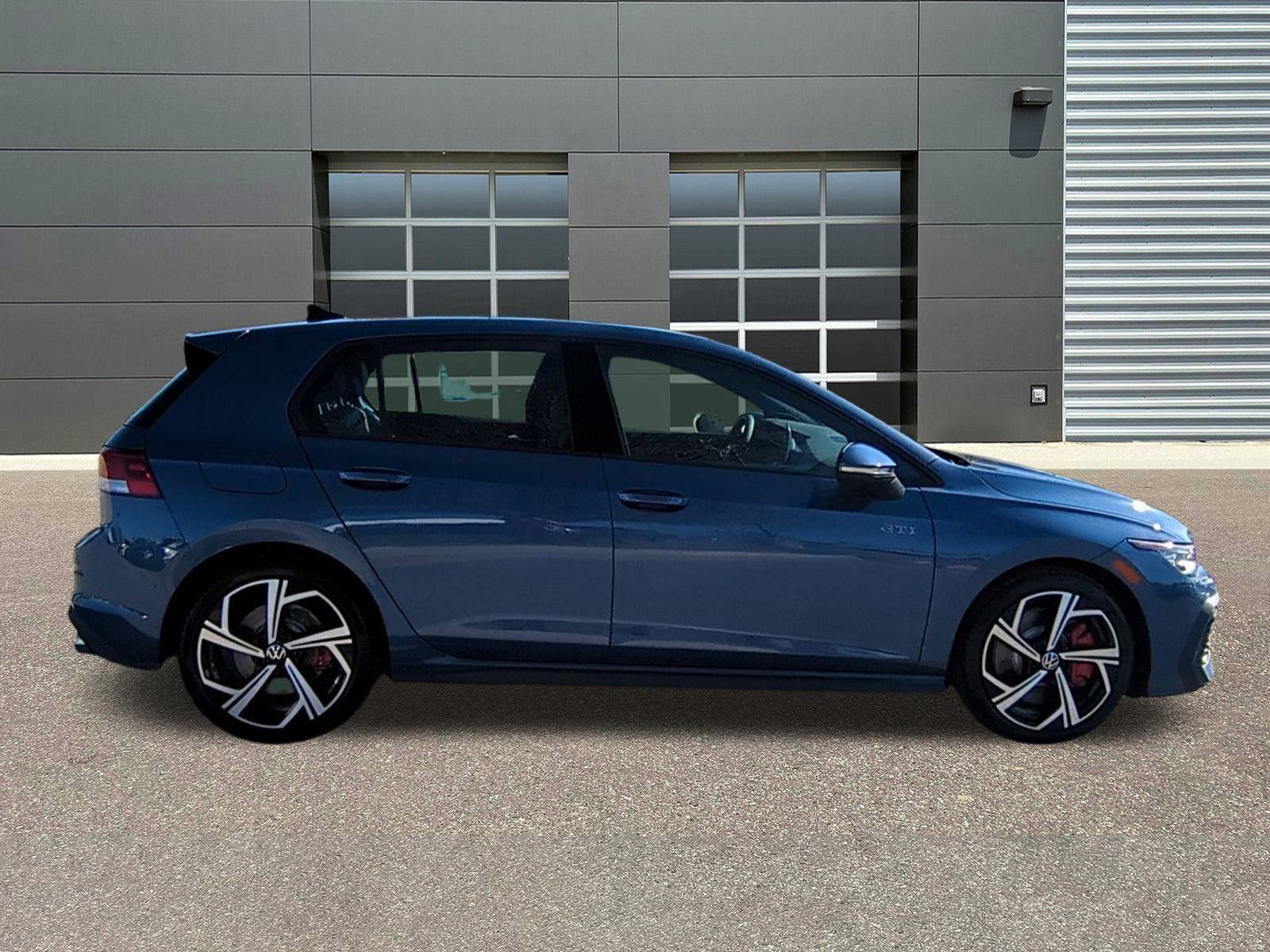 New 2026 Volkswagen Golf SE FWD image 8