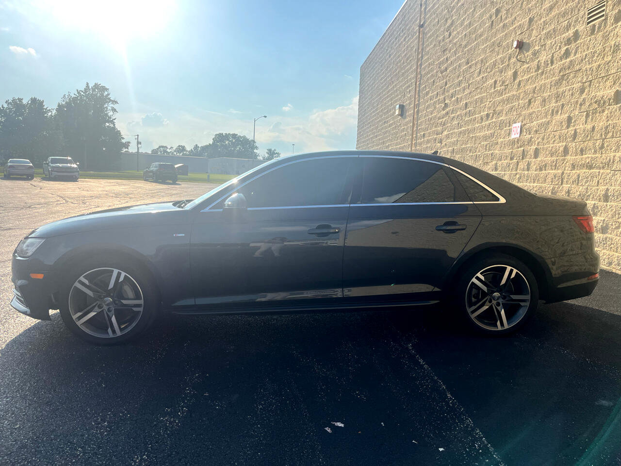 Used 2018 Audi A4 2.0T Premium Plus w/ Premium Plus Package image 2