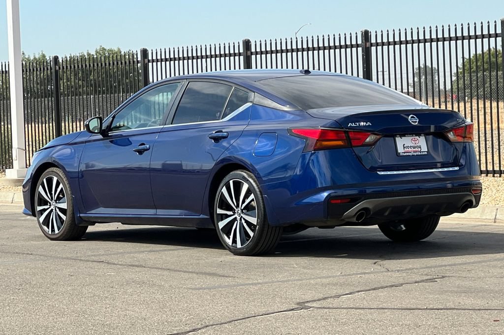 Used 2022 Nissan Altima 2.5 SR FWD image 7