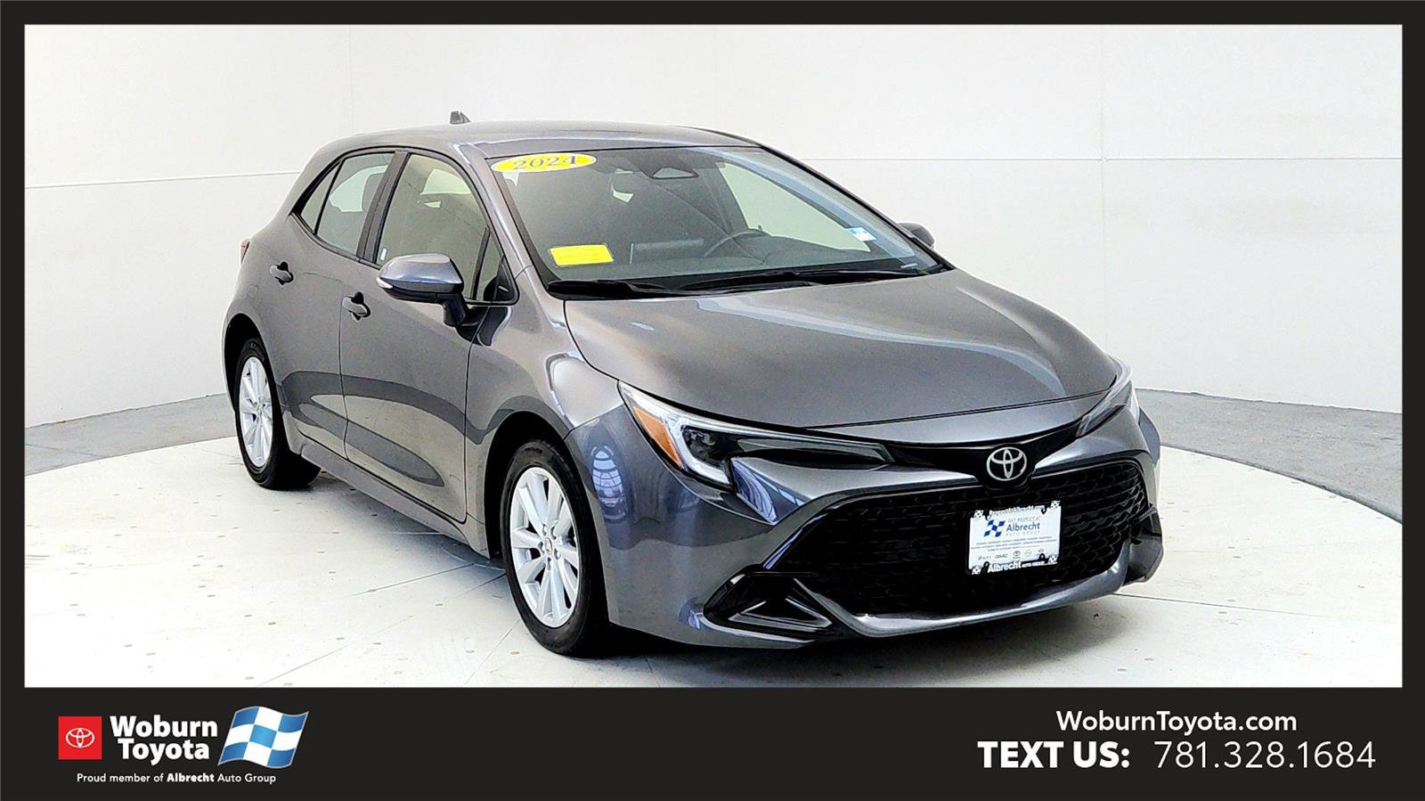 Used 2024 Toyota Corolla SE w/ SE Package image 1
