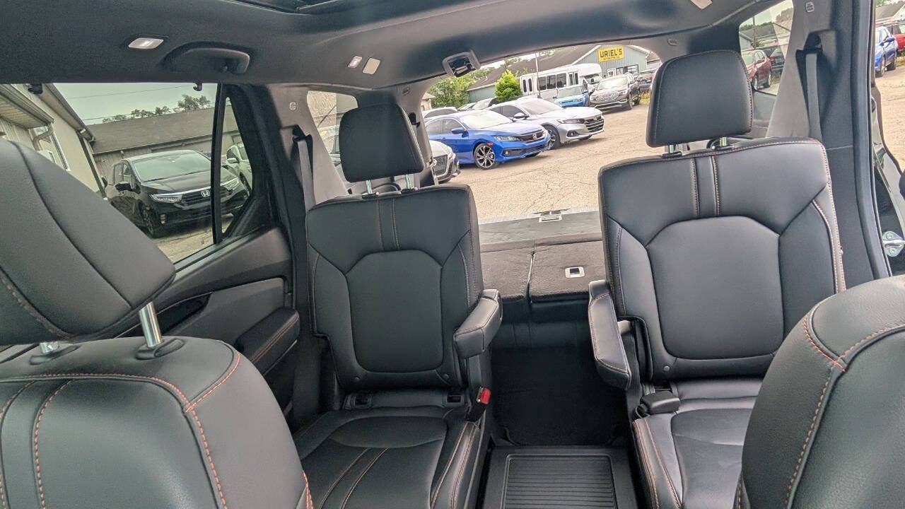 Used 2025 Honda Pilot TrailSport image 20