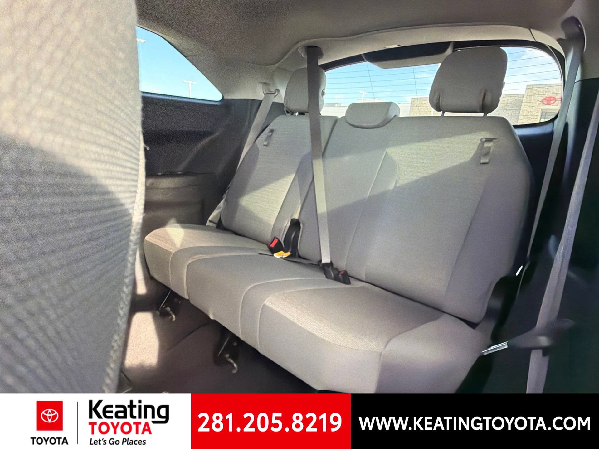 Certified 2025 Toyota Sienna LE FWD image 13