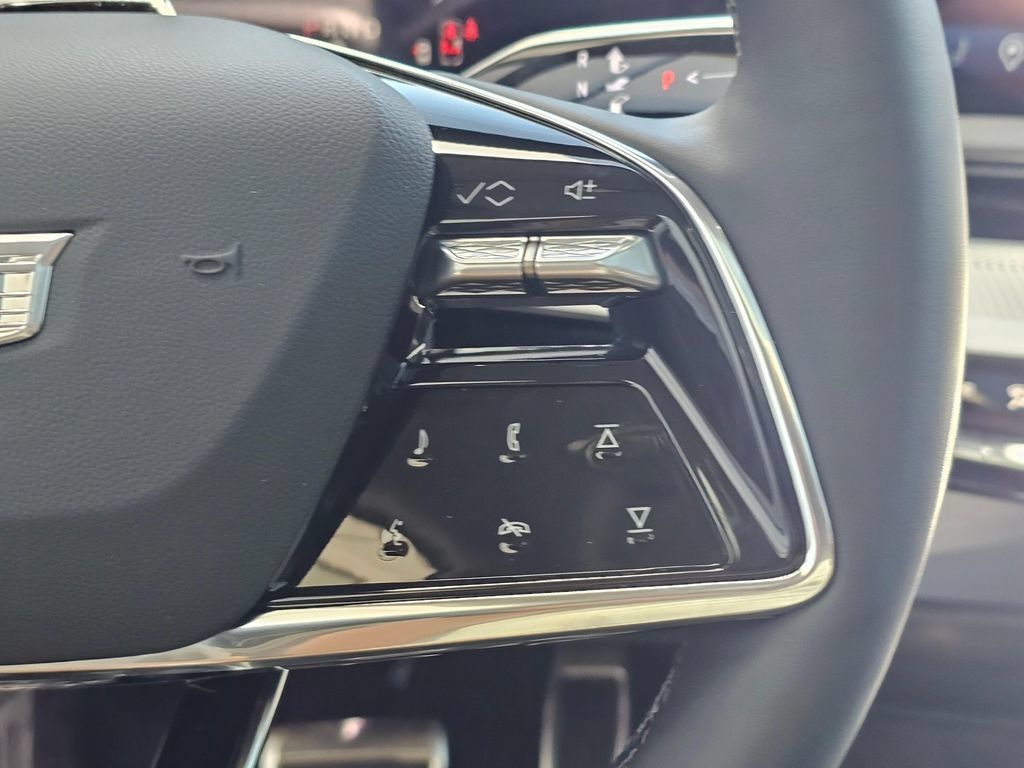 New 2026 Cadillac Optiq Luxury 1 RWD image 25