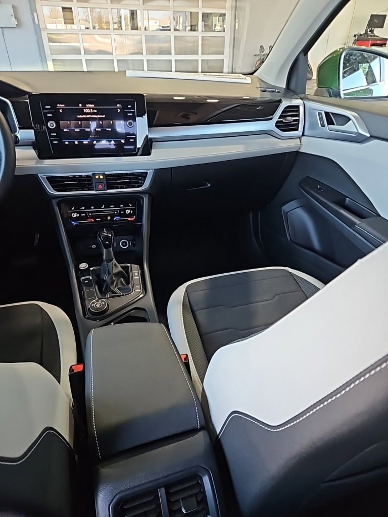 New 2026 Volkswagen Taos SE image 23