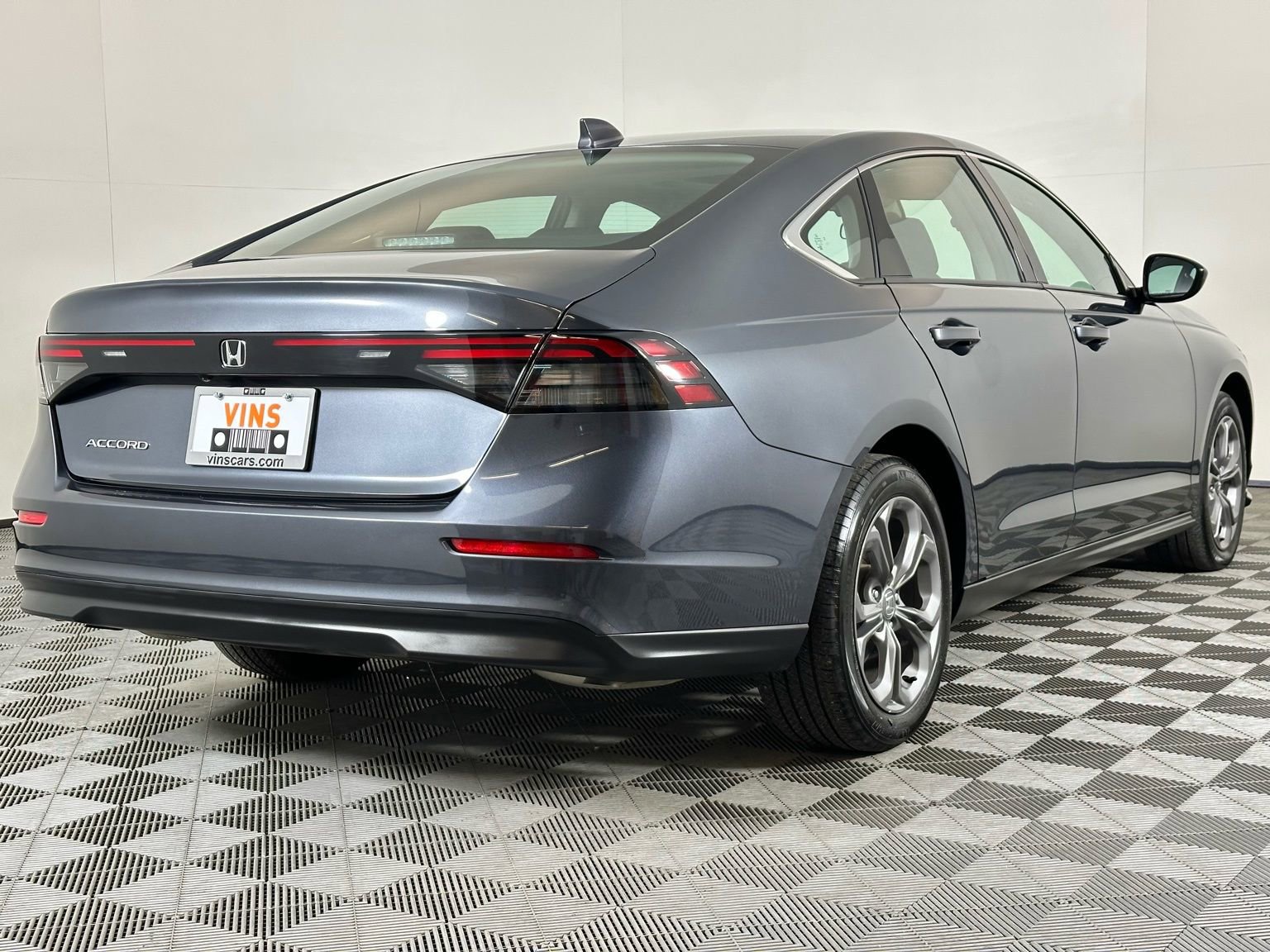 Used 2024 Honda Accord EX image 4