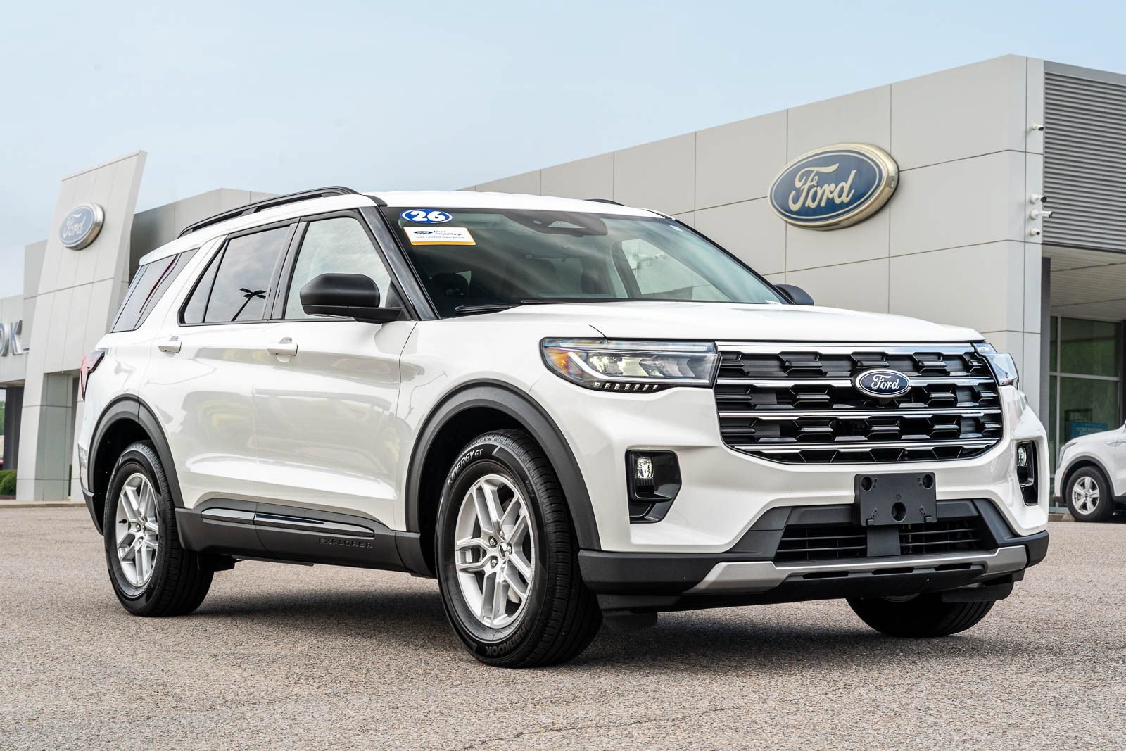 Certified 2026 Ford Explorer Active w/ Active Comfort Package RWD image 1