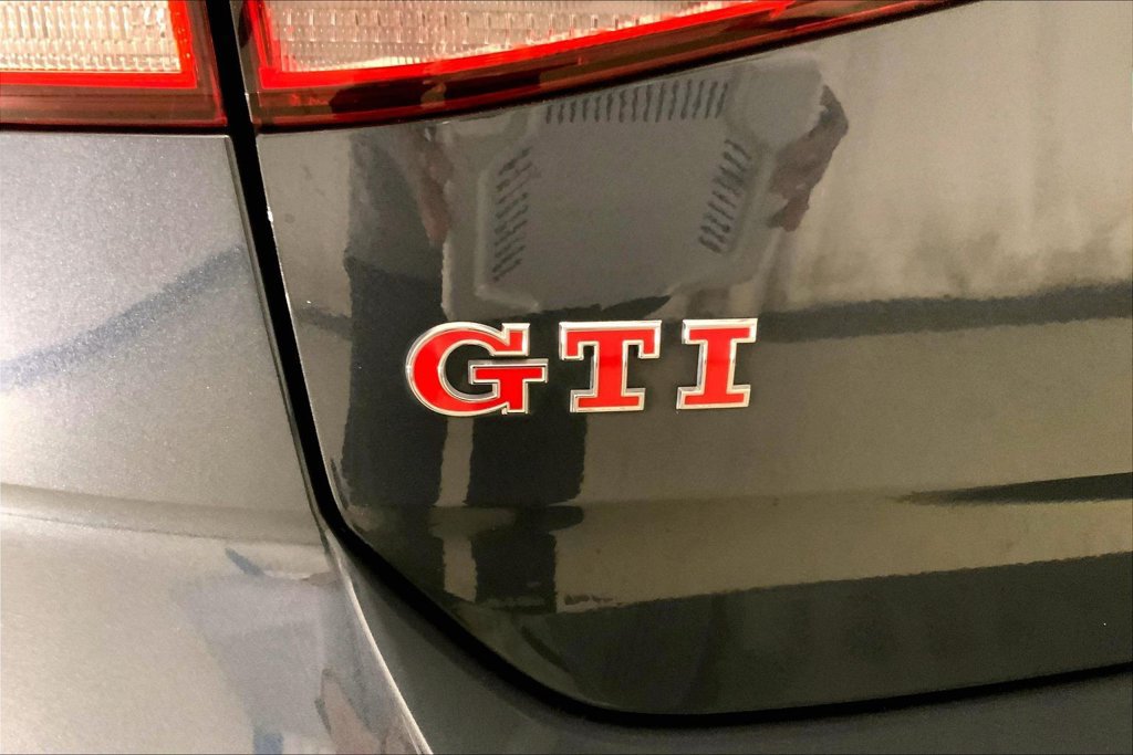 Used 2019 Volkswagen GTI S FWD image 7