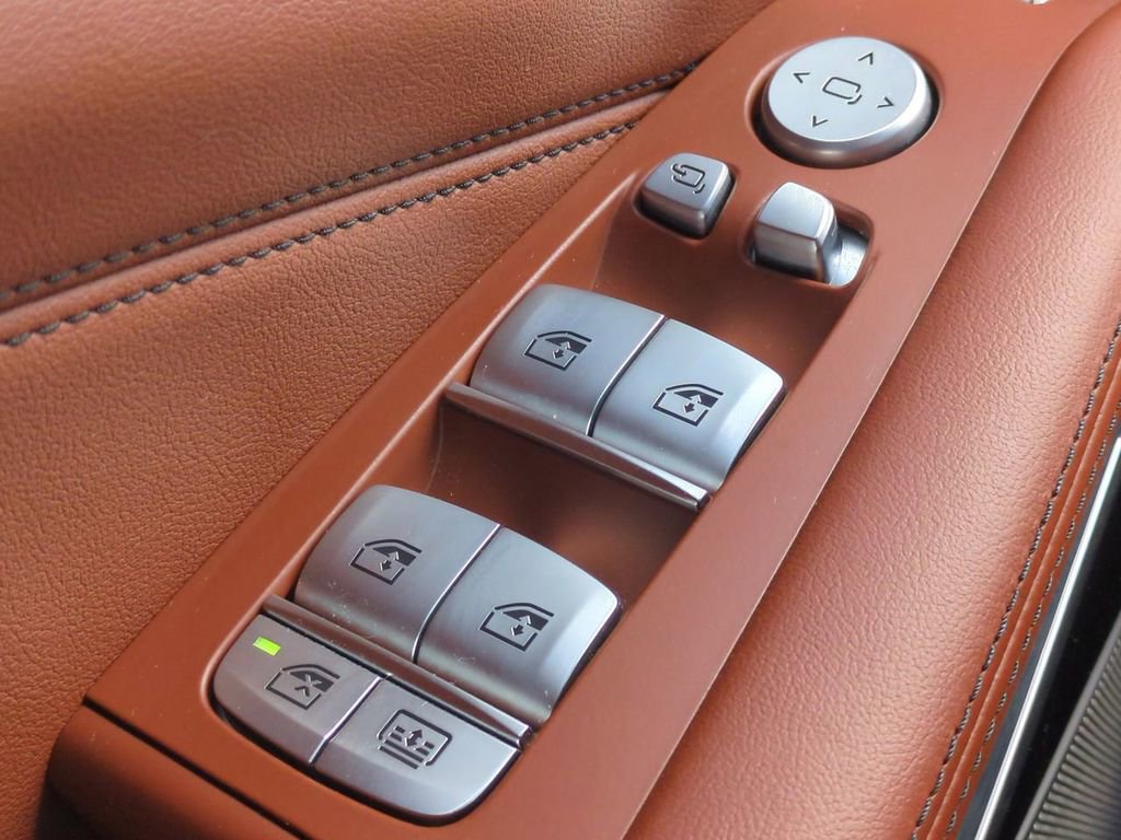 Used 2024 BMW X7 xDrive40i w/ Executive Package image 24