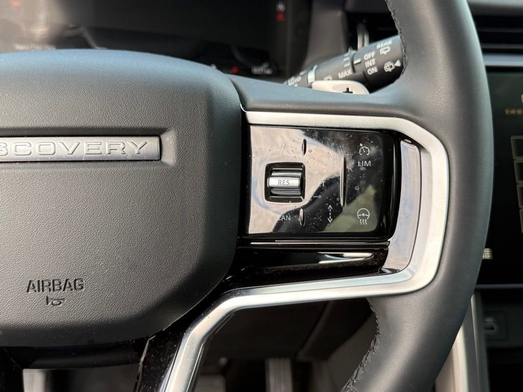 Used 2024 Land Rover Discovery Sport S image 17