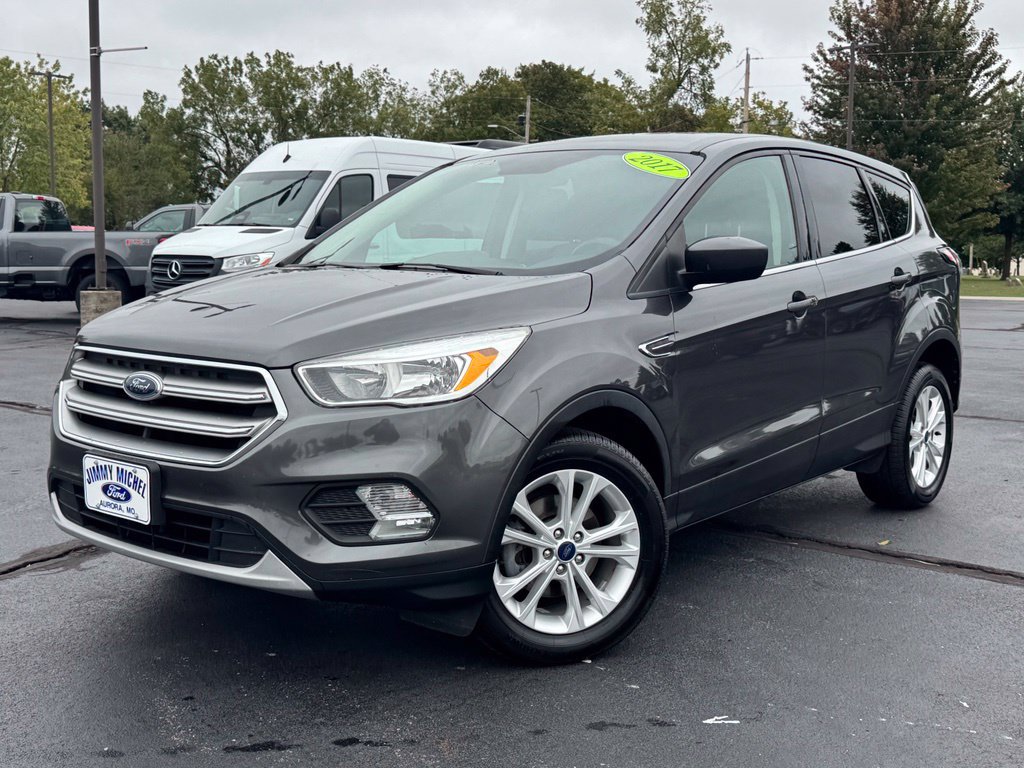 Used 2017 Ford Escape SE w/ SE Cold Weather Package FWD image 29