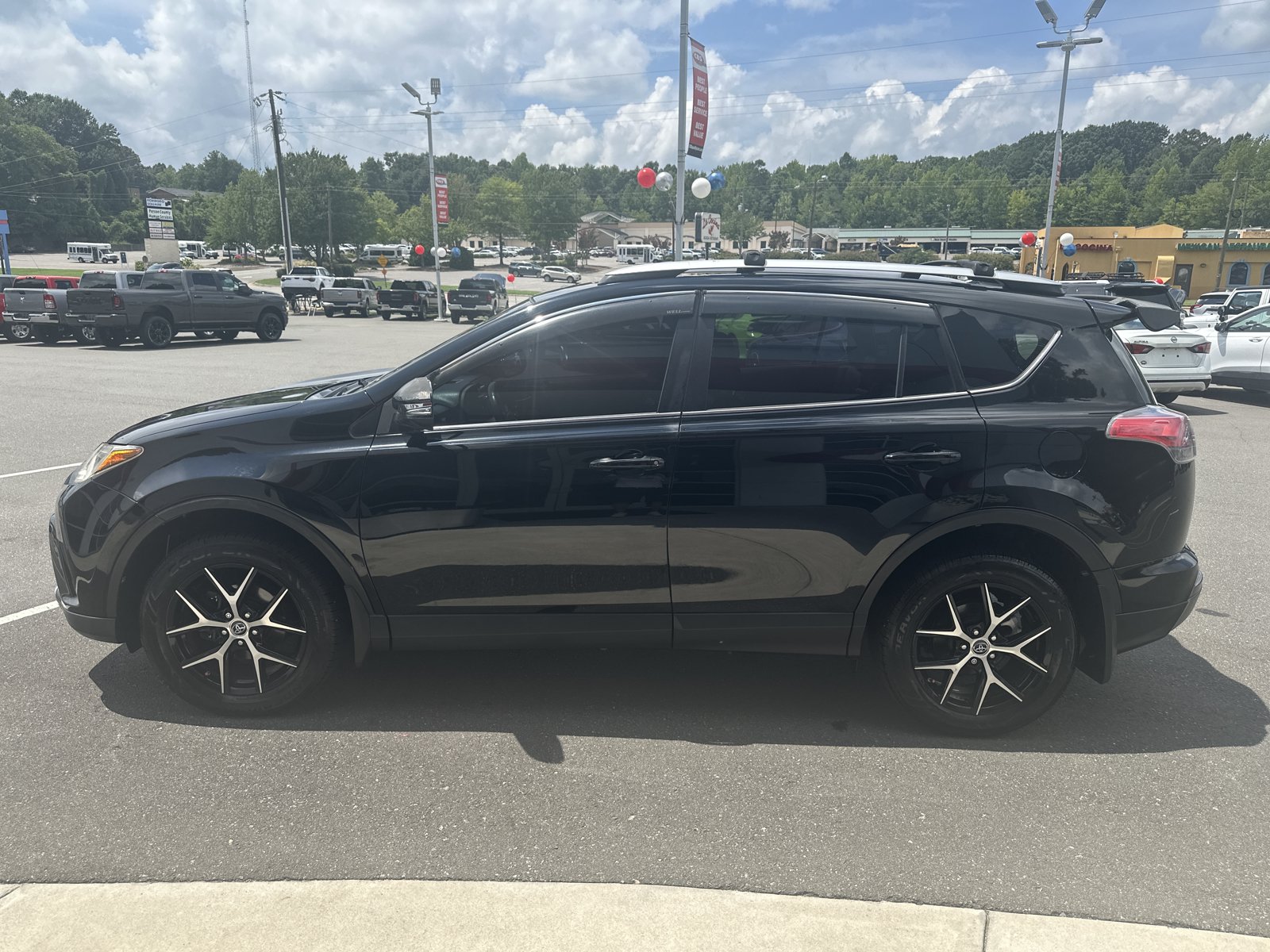 Used 2016 Toyota RAV4 SE AWD/4WD image 5