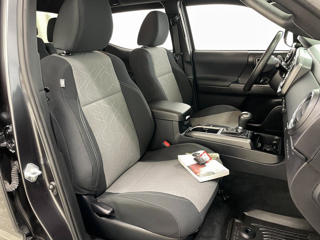 Used 2023 Toyota Tacoma TRD Off-Road image 36