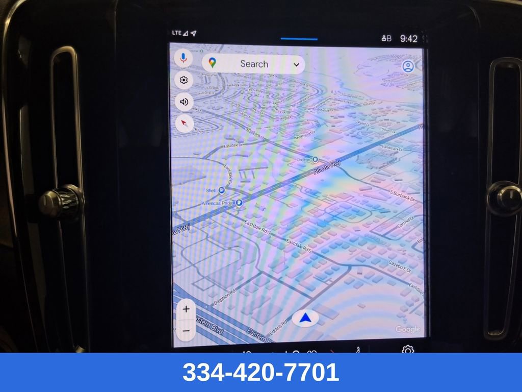 Certified 2023 Volvo XC40 B5 Ultimate w/ Protection Package Premier image 18