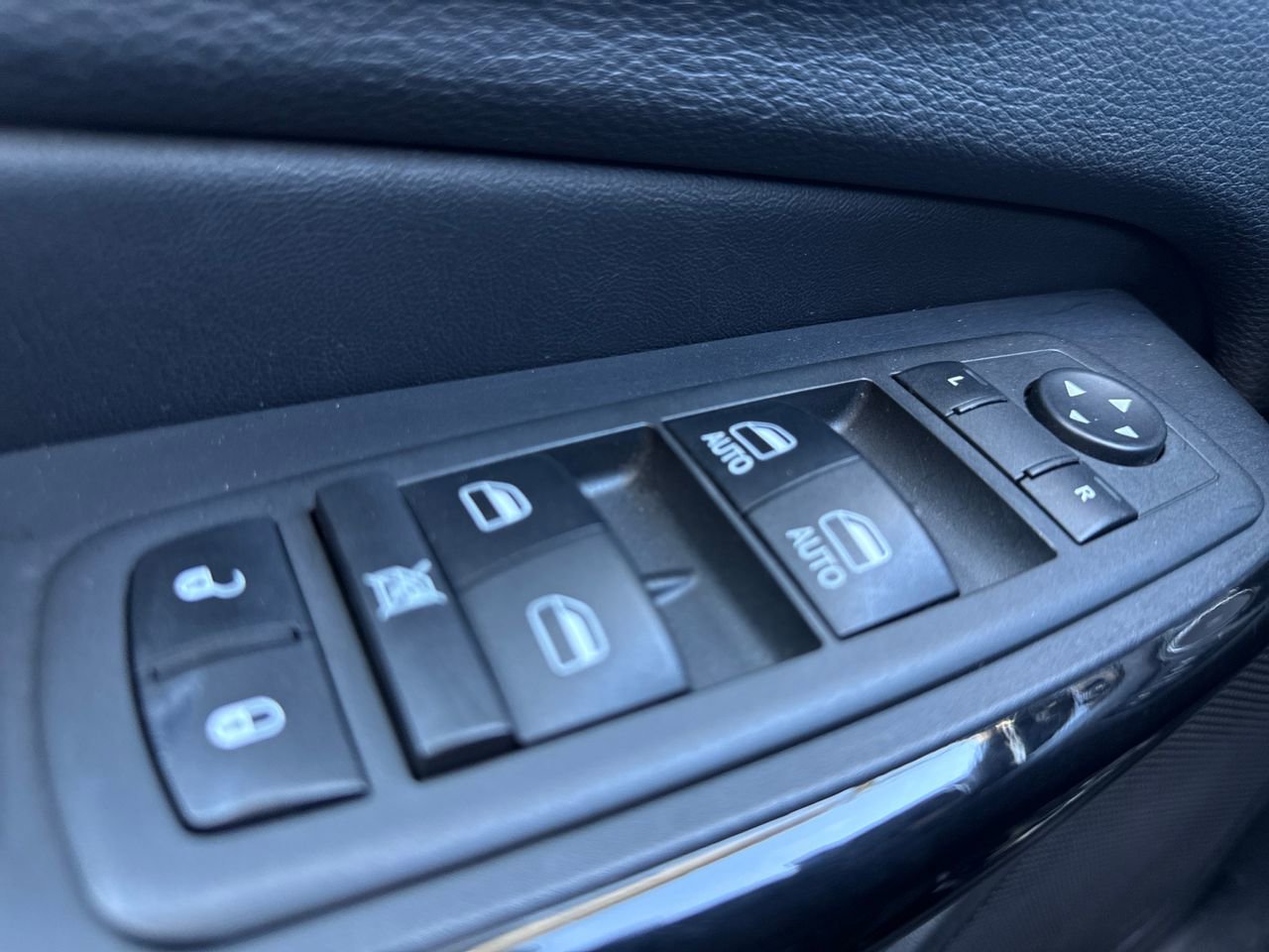 Used 2019 Jeep Cherokee Latitude Plus image 30